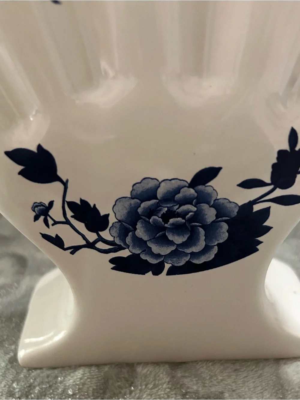 NWT Timeless Beauty White Ceramic Fan Vase with Blue Floral Motif